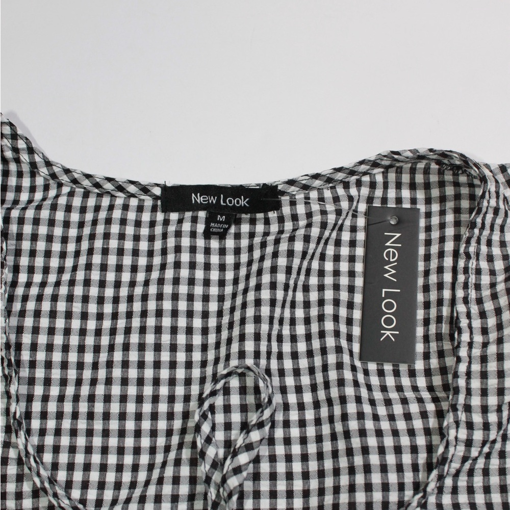 New Look Black & White Gingham Tie-Front Crop Top - Picture 6 of 7